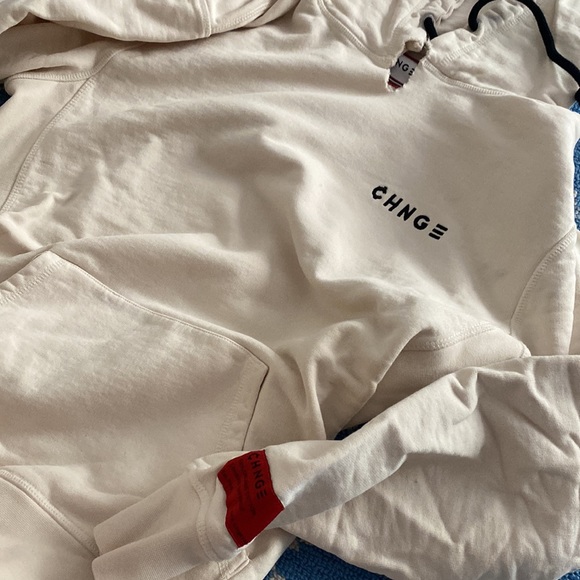 Change sweatshirt. Sustainable fashion brand that helps the world!! - Picture 3 of 3